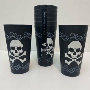 Halloween Black Skull and Crossbones 32 oz. Plastic Glasses Set